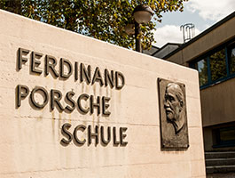Zur Ferdinand-Porsche-Gemeinschaftsschule